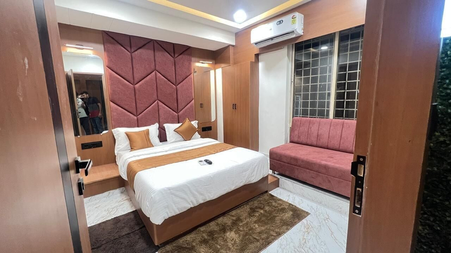Room 4, HOTEL NEST ICON, Ahmadabad