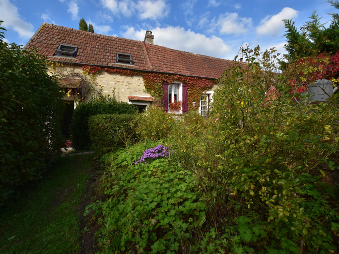 Exterior & Views 1, Charming Gite in France for a Private Getaway, Aisne