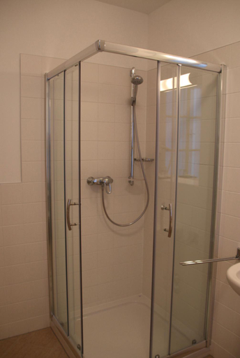Bathroom 3, Norling Guest House, Wien