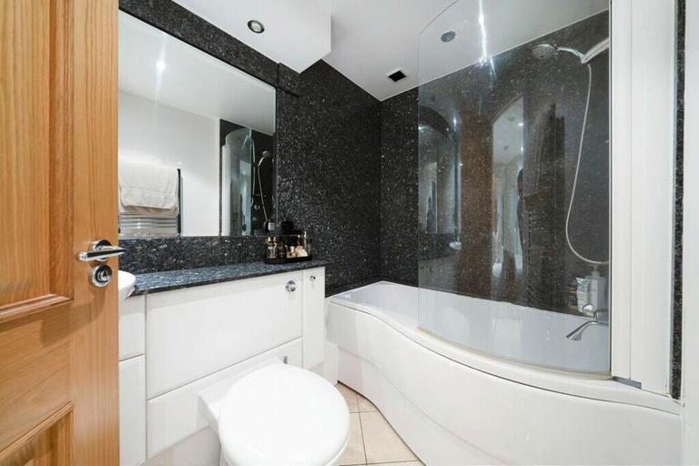 Bathroom 5, Riverside Retreat in Central London, London