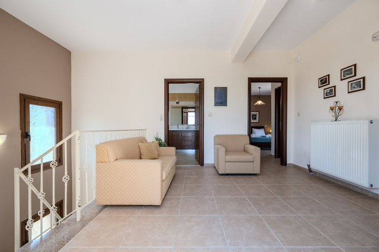 Others 4, Iris Villa, Crete