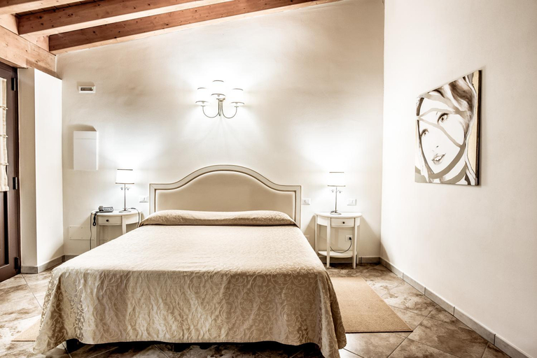 Bedroom 2, Hotel Villa Borghesi, Cremona