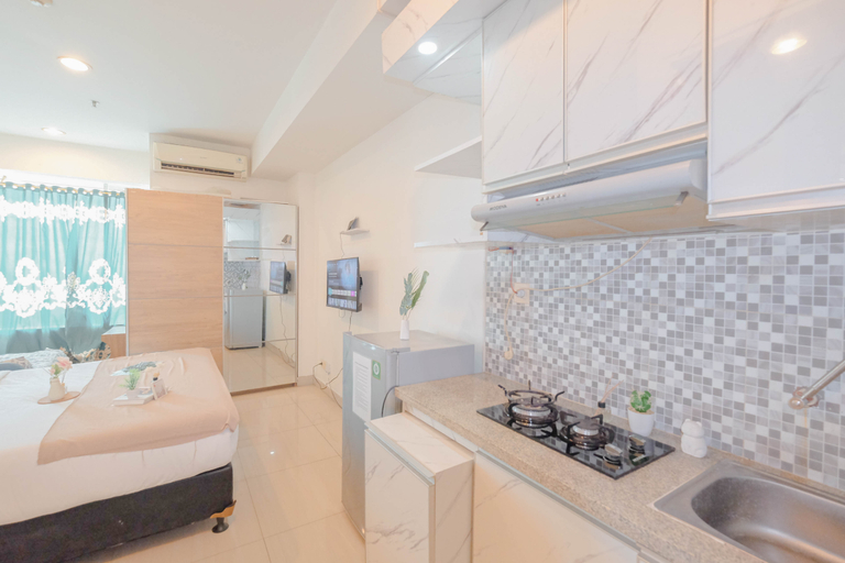 Others 3, Neutral Studio Room at Grand Kamala Lagoon Apartment By Travelio, Bekasi