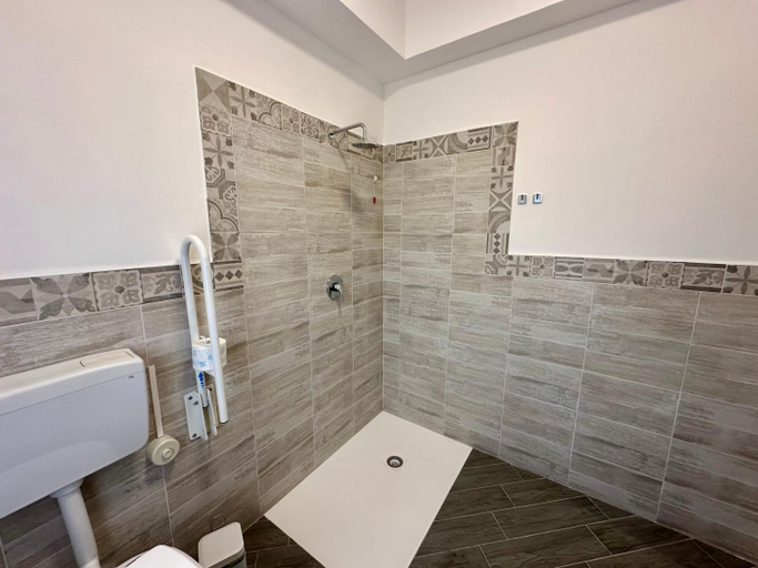 Others 3, Intero Appartamento con Vasca Idromassaggio e Solarium - Villa Ciaculli, Palermo