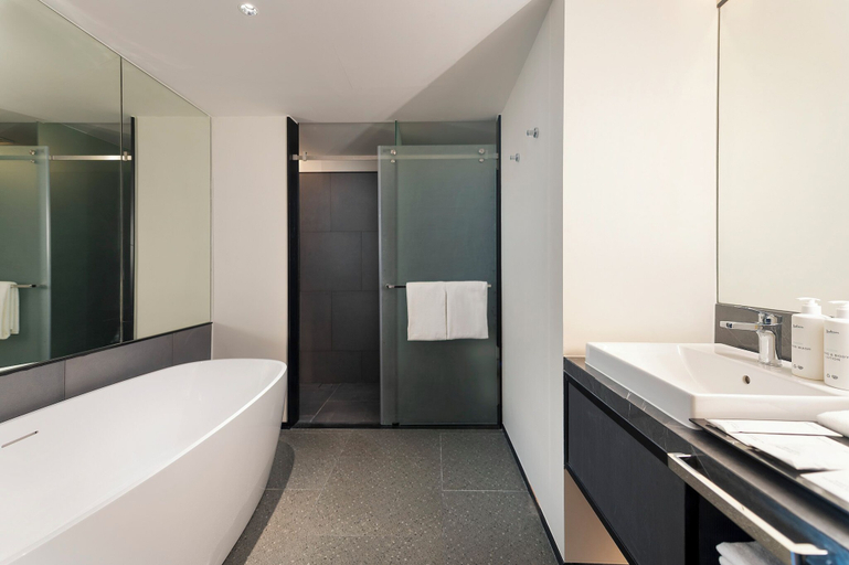 Bathroom 5, Radisson Hotel Don Mueang Bangkok, Don Muang