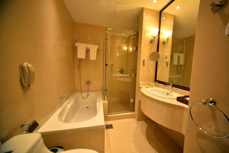 Bathroom 5, Premium Strato Hotel, Doha