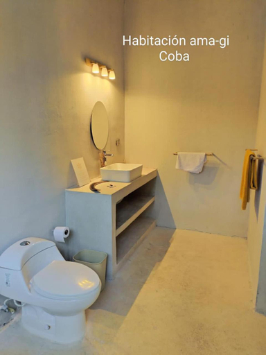 Bathroom 3, Ama-gi Holistic, Benito Juárez