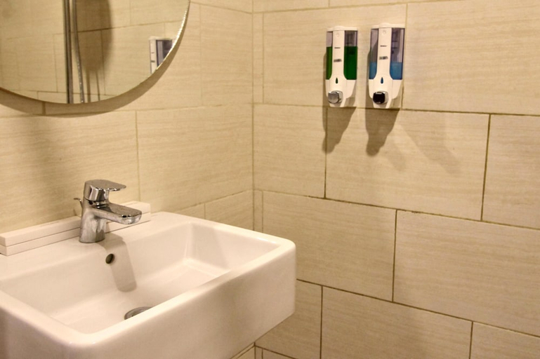 Bathroom 4, AB Hotel Kuta, Badung