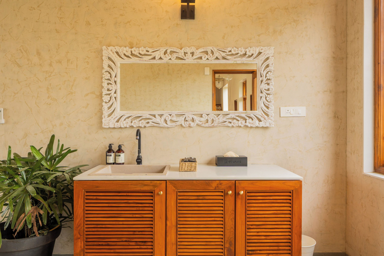 Bathroom, ELIVAAS VILLA FLEUVE, North Goa