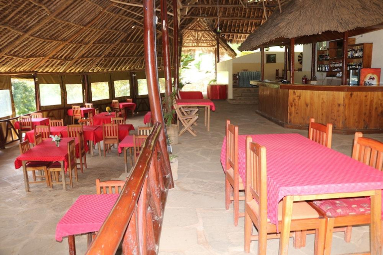 Food & Drinks, Taita Rocks Hotel, Wundanyi