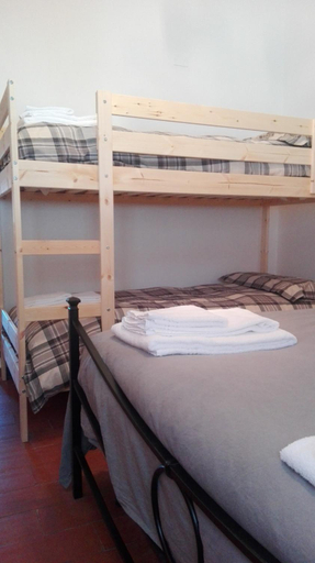 Bedroom 4, B&B Bucaneve, Pistoia