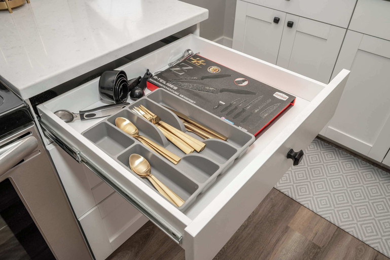 Others 5, Luxe Spot Suites, Kenton