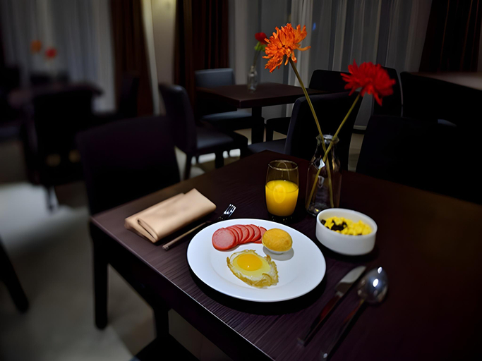 Food & Drinks 4, Home Inn Plus Kunming Cuihu Road, Kunming