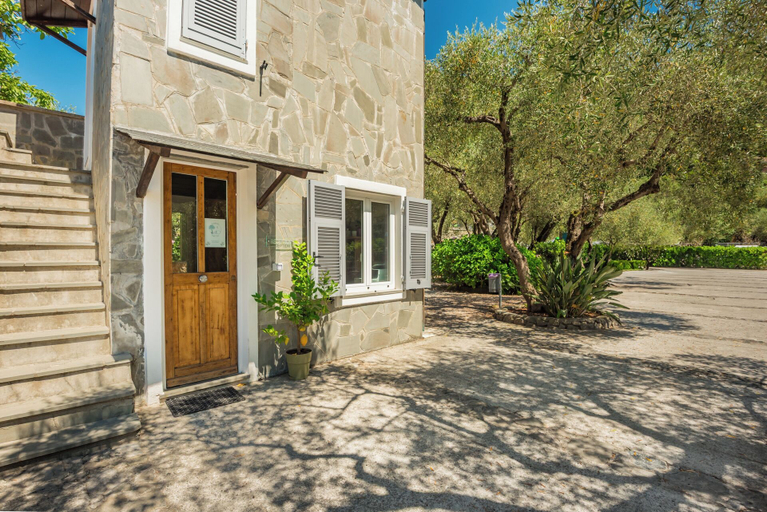 Exterior & Views 2, Glamping Degli Ulivi, La Spezia