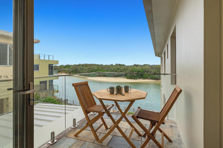 Others 5, Sundaze at Kingy Creek, Tweed Heads