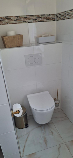 Bathroom 5, Alt Wehlheiden, Kassel