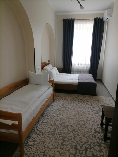 Bedroom 2, Hetman Hotel, Kamianets'-Podil's'ka