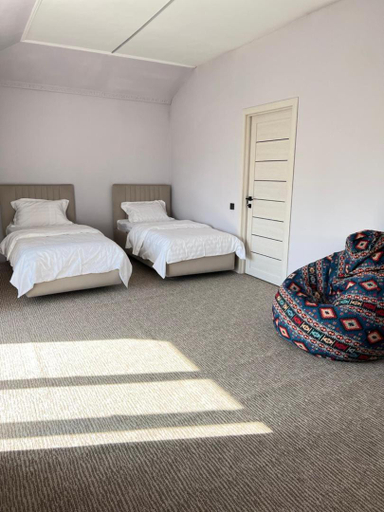 Bedroom 4, Happy Moments Hostel, Bishkek