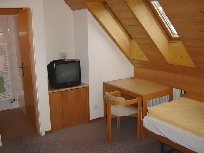 Bedroom 2, Hirschen Eggiwil, Signau