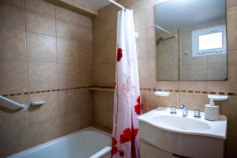 Bathroom 5, Las Marinas, Pinamar