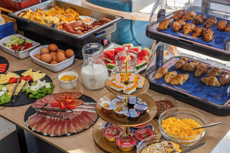 Food & Drinks 5, Hotel Aquilo