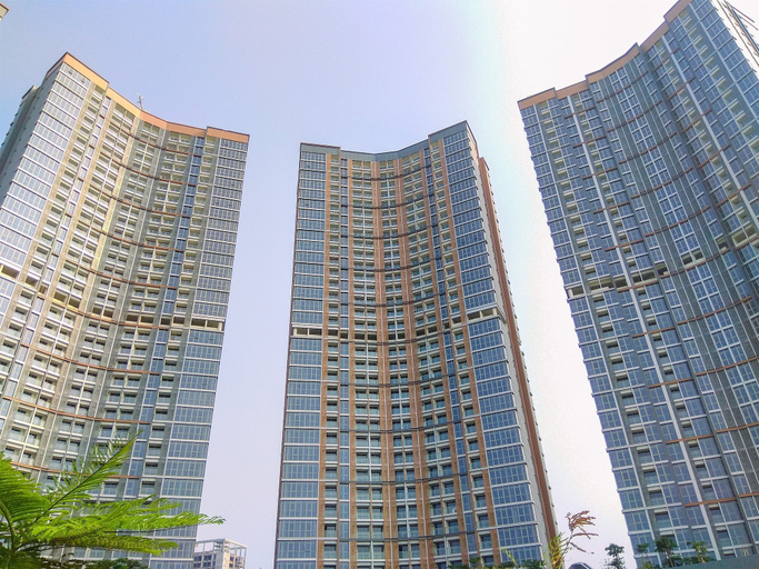 Exterior & Views 2, Cozy Living 2Br At Gold Coast Apartment, Jakarta Utara