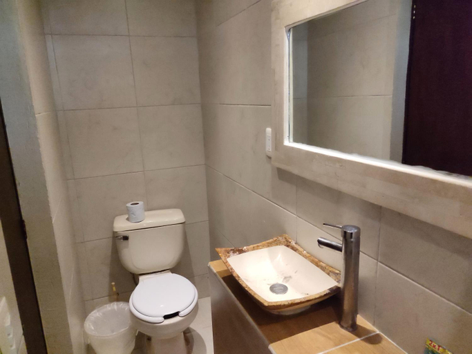 Bathroom 5, Ashly Boulevard, Acapulco de Juárez