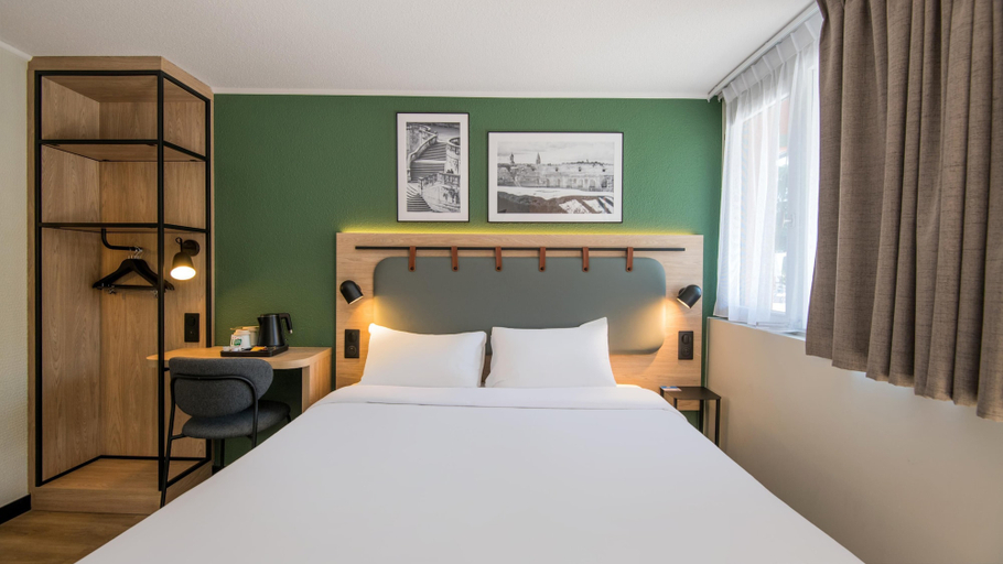 Bedroom 3, Campanile NATURE - Rodez, Aveyron
