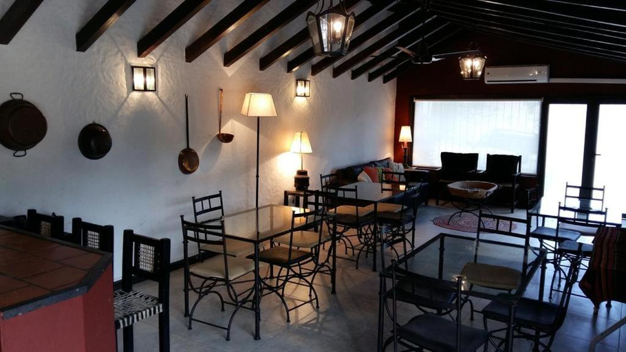 Food & Drinks 5, Hotel Las Chirimoyas, Capital