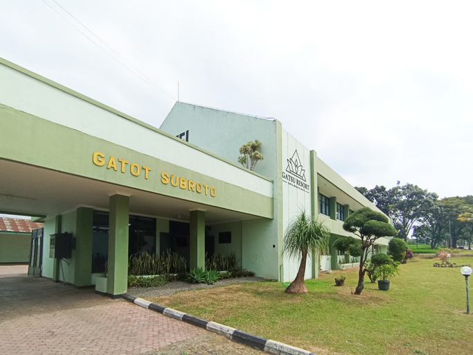 Exterior & Views 2, Gatsu Resort RedPartner @ Karangploso, Malang