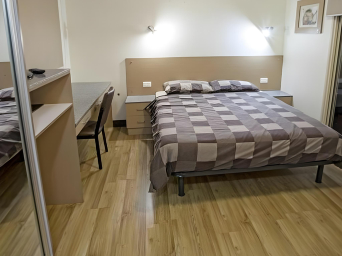 Bedroom 2, Cattrall Park Motel, Roebourne