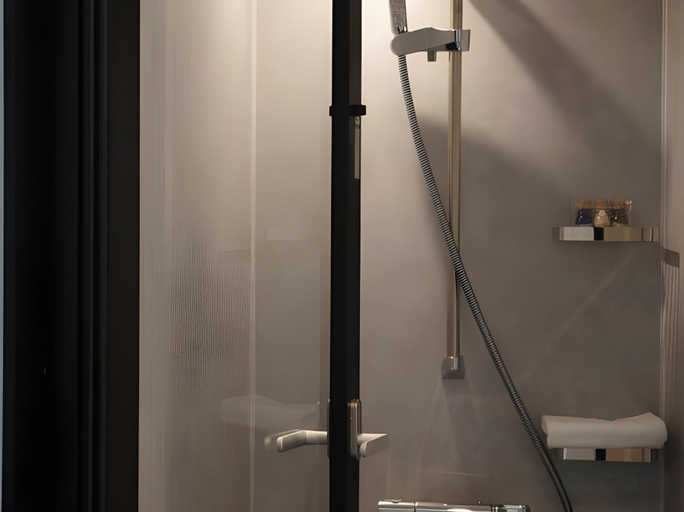 Bathroom 4, Hotel Rakuragu, Chūō