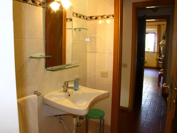Others 4, Rustic Farmhouse Living Vincis Treasures, Florence