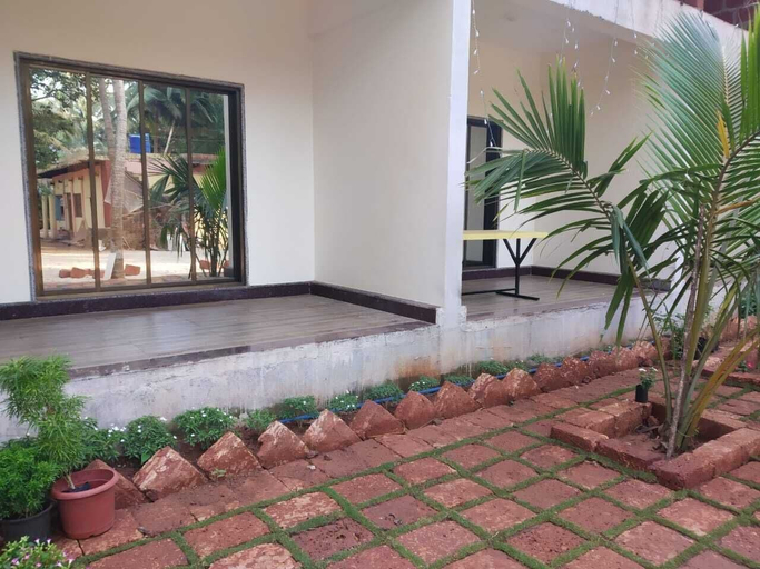 Exterior & Views 2, Sidhivinayak Resort Devbag Sangam Beach, Sindhudurg