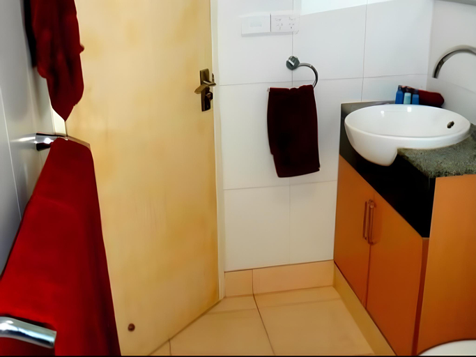 Bathroom, Cattrall Park Motel, Roebourne