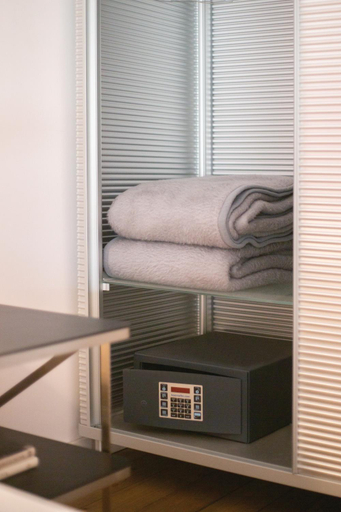 Bedroom 3, Hotel Canaleta Heras, Girona