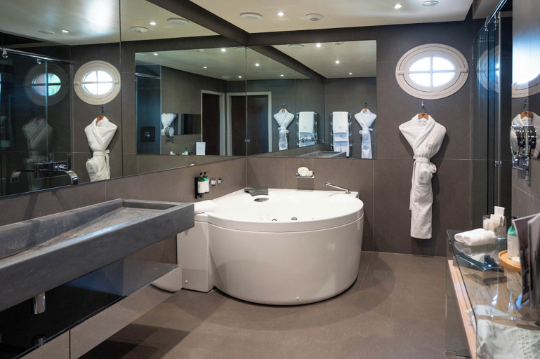Bathroom 5, Hôtel & Spa du Castellet, Var
