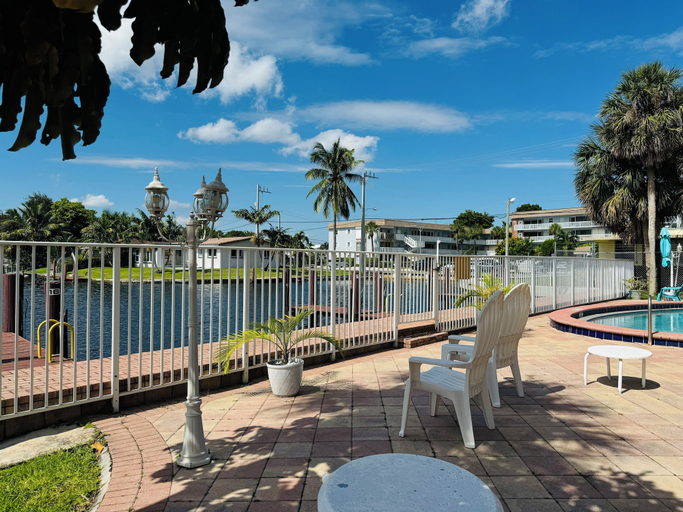 Others 5, Executive Economy Lodge, Broward
