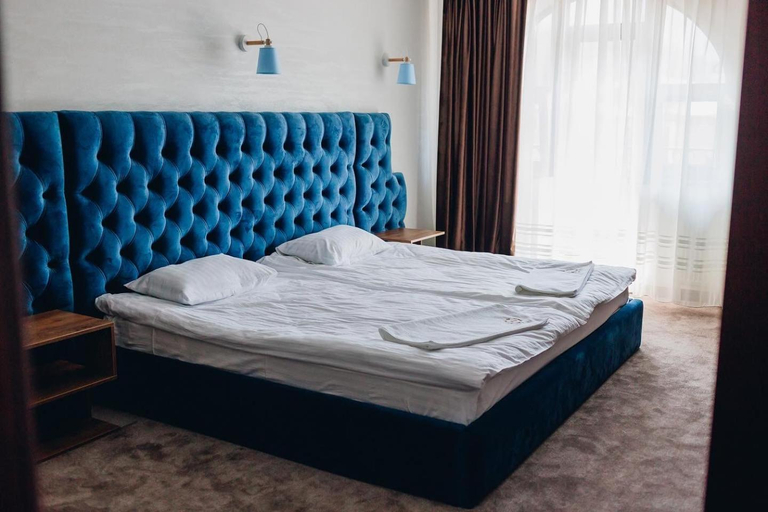 Bedroom 2, River Stone Hotel, Kosivs'kyi