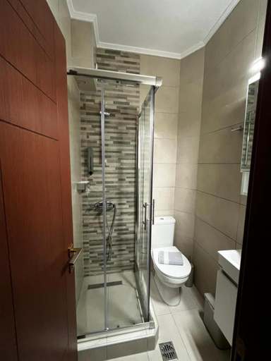 Bathroom 3, Hotel Alkyon, East Macedonia and Thrace