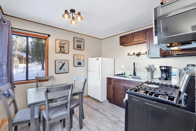 Others 5, Lakefront Family Cabin by Big Bear Vacations, San Bernardino