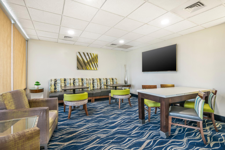 Public Area 2, Tropical Winds Oceanfront Hotel, Volusia