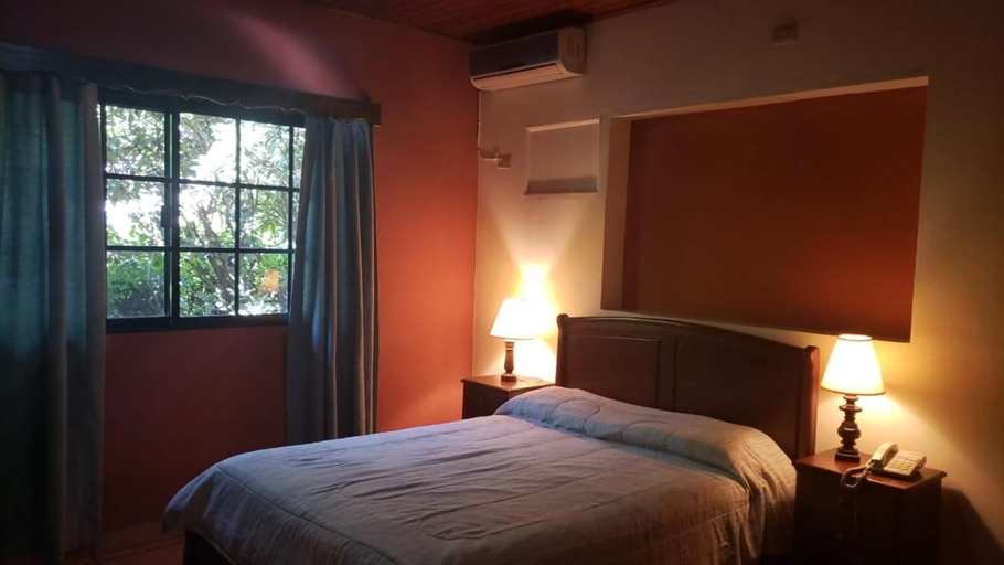 Others 2, Hotel Alsacia, Distrito Central