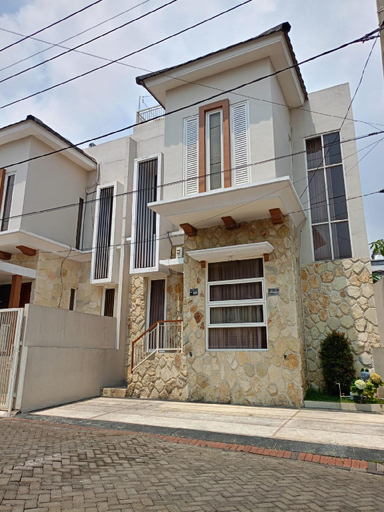 Others 3, Villa Pesona69 - 3 bedroom AC+private pool, Malang