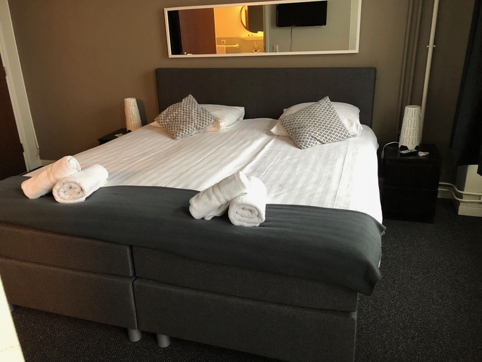 Bedroom 5, Hotel En Grand Cafe De Pauw, Roermond