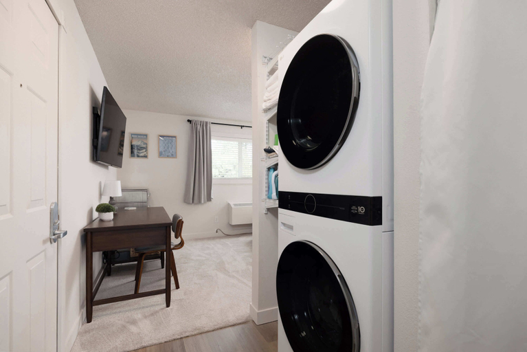 Bathroom 4, At the River - Beautiful Stay, Amazing River View, Deschutes