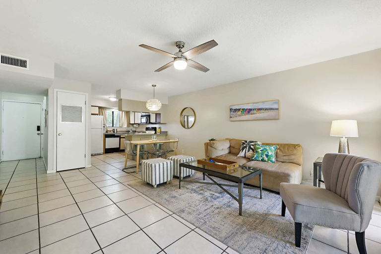 Others 5, Hibiscus By the Sea - Stay for 5, Saint Johns