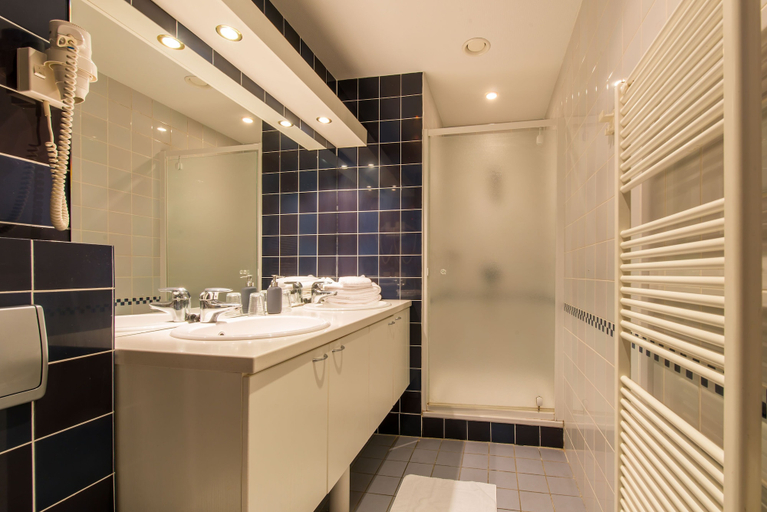 Bathroom 5, Inn Bruges Suites, West-Vlaanderen