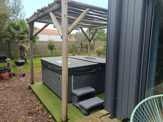 Others 4, Apb Spa locations avec jacuzzi privatif, Vendée
