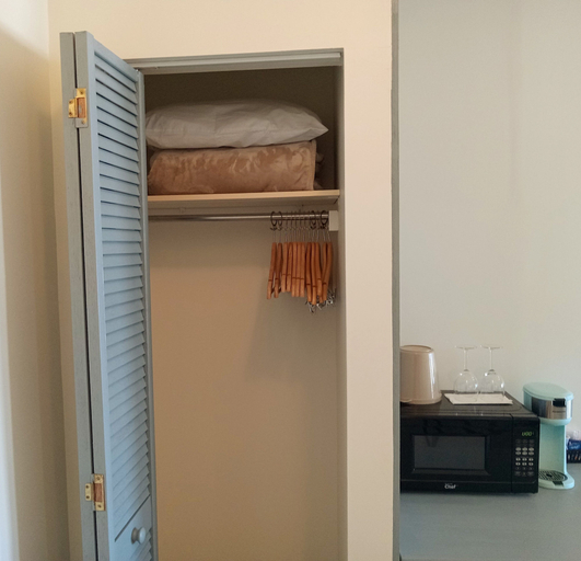 Room 5, Hotel Wolfe Island, Lake Ontario